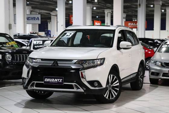 MITSUBISHI OUTLANDER 2.0 MIVEC GASOLINA HPE AUTOMÁTICO